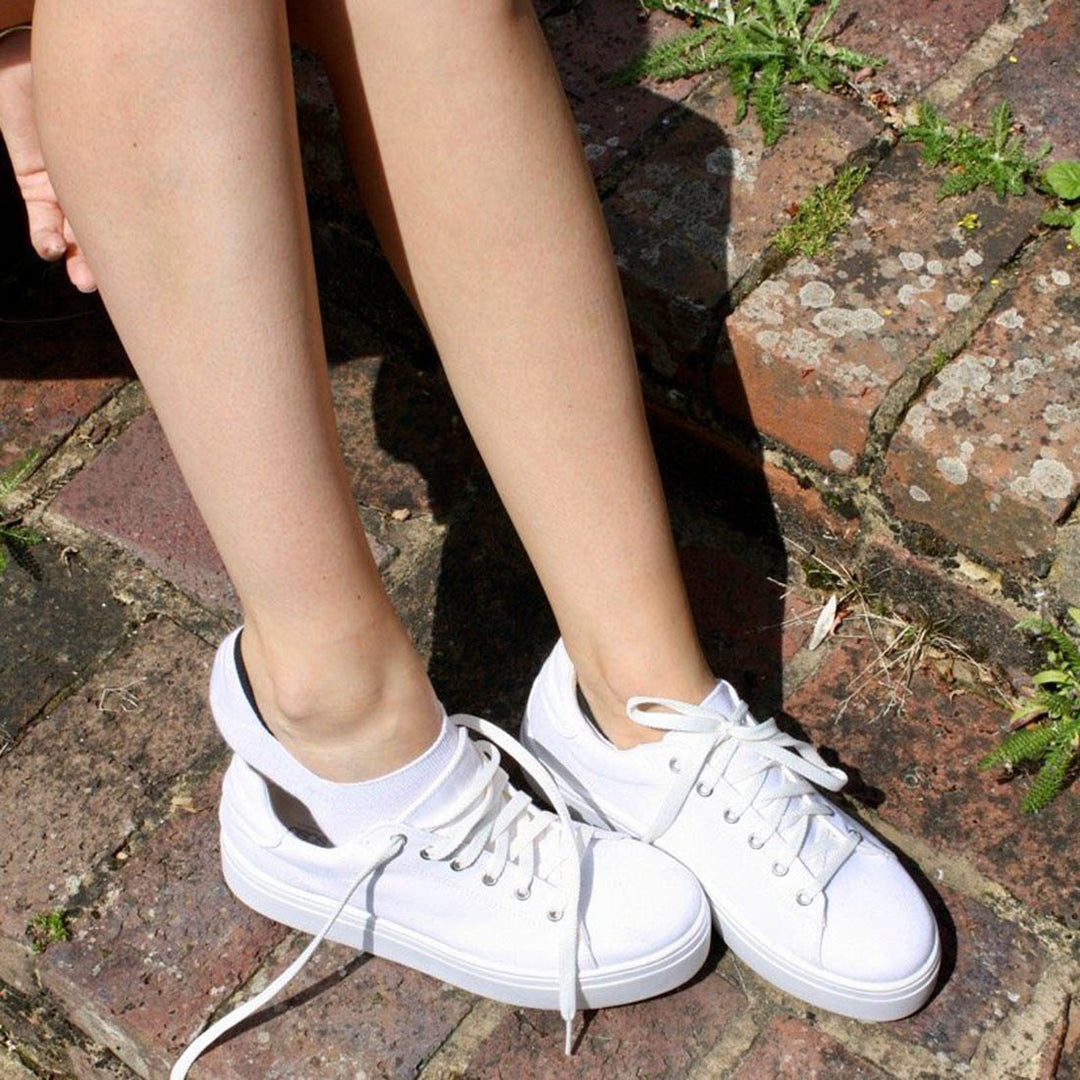White 'No Show' Bamboo Socks